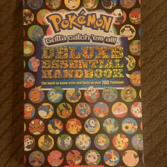 📘NWT POKÉMON DELUX ESSENTIAL HANDBOOK